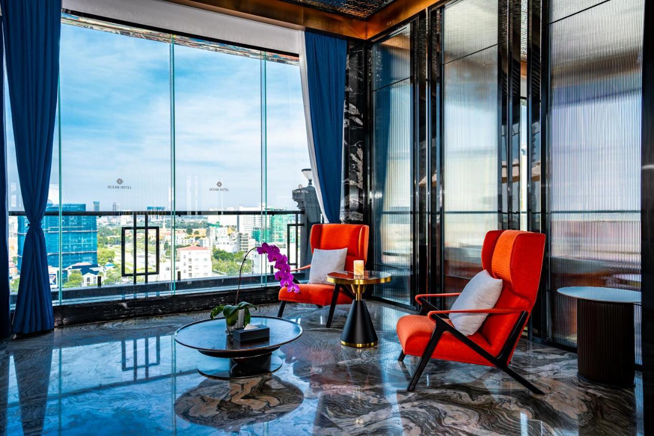 Ocean Hotel Phnom Penh Esterno foto